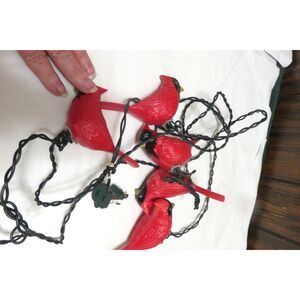 Christmas Lights  5 Blow Mold Cardinals Birds on a String of Lights